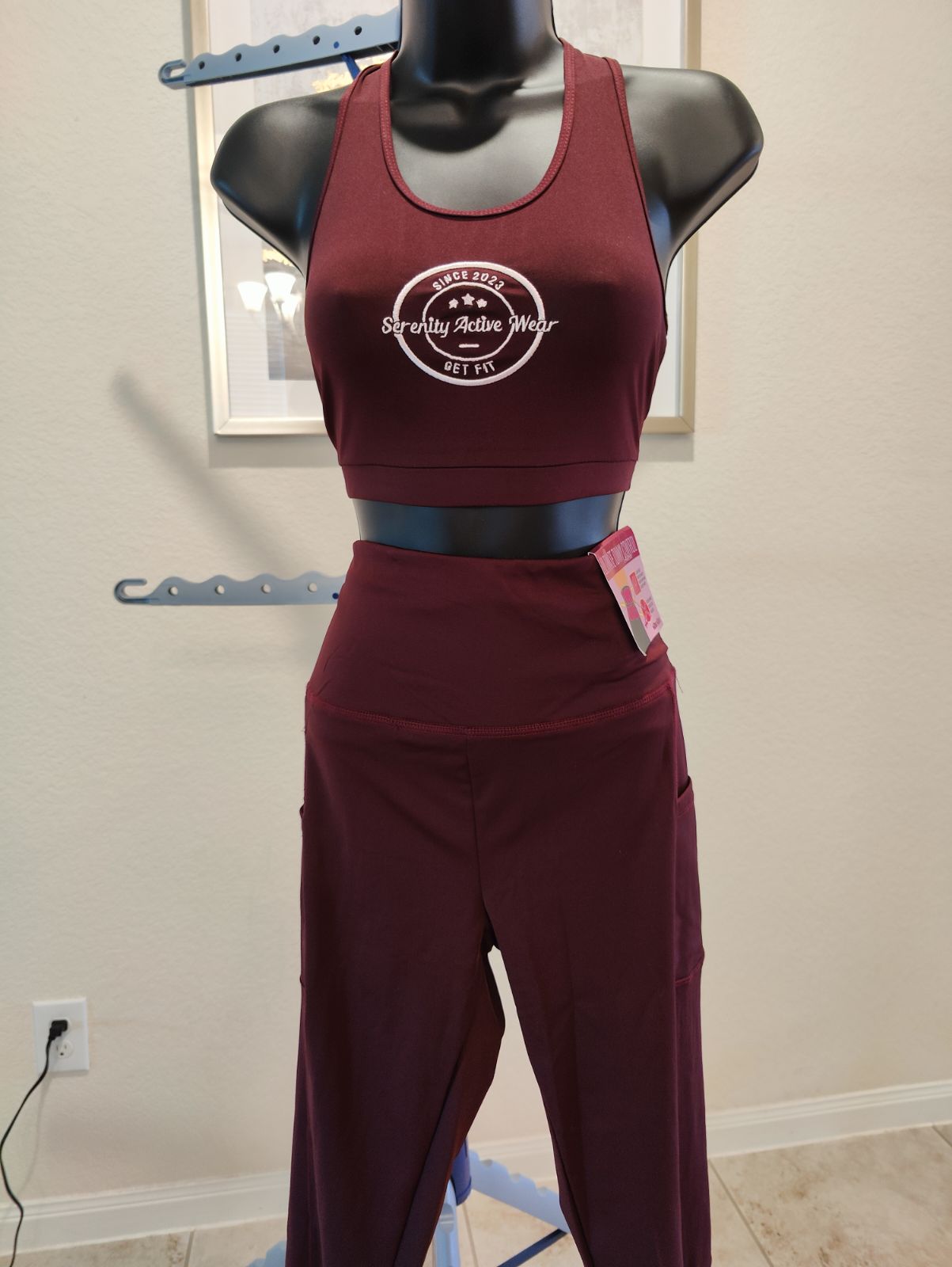 Sports Bra and Legging Set With Embroidery