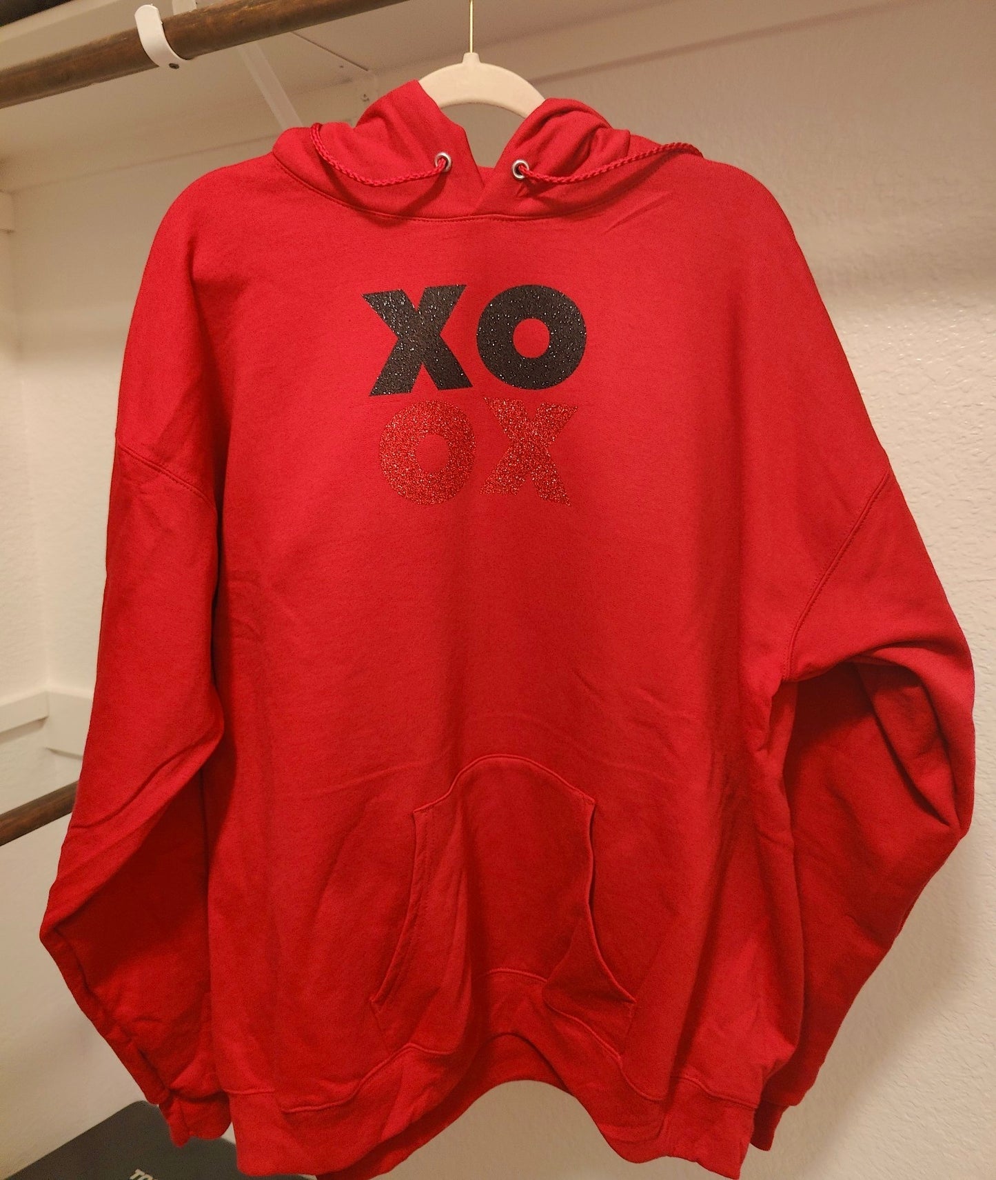 Valentine's Hoodie Red XOXO